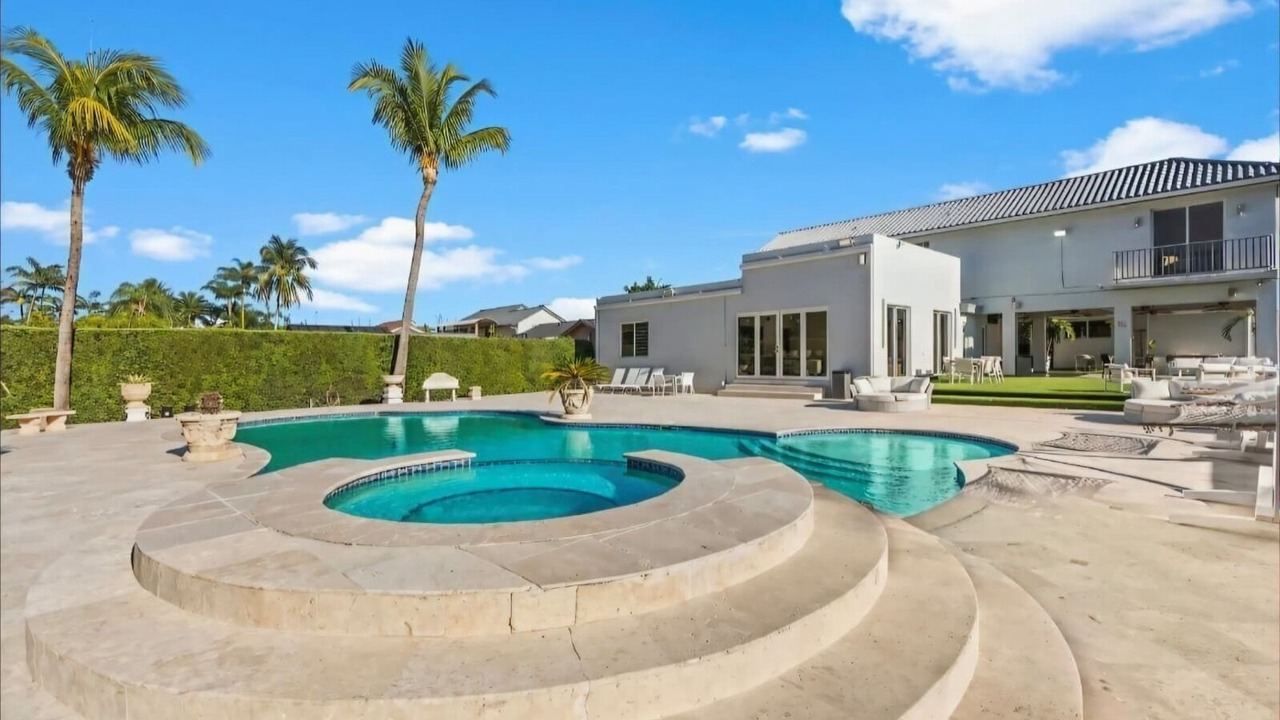 Photo of Outdoor in Tamiami