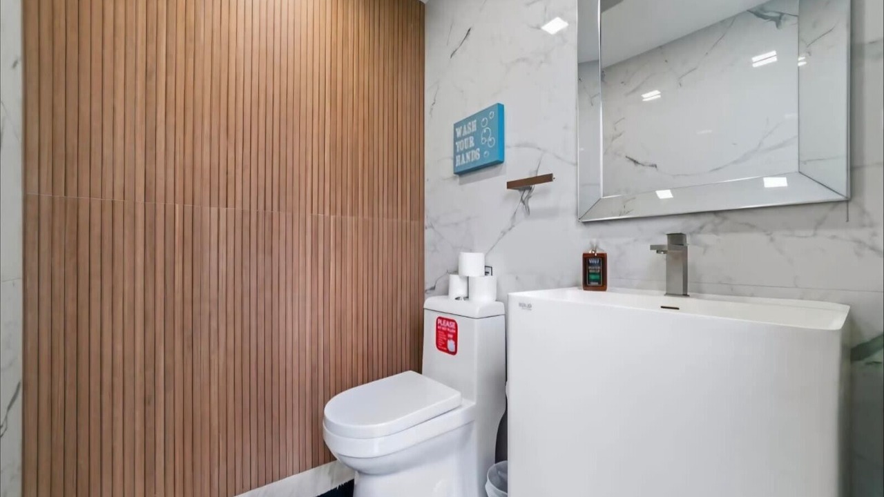 Photo of Bathroom in Tamiami