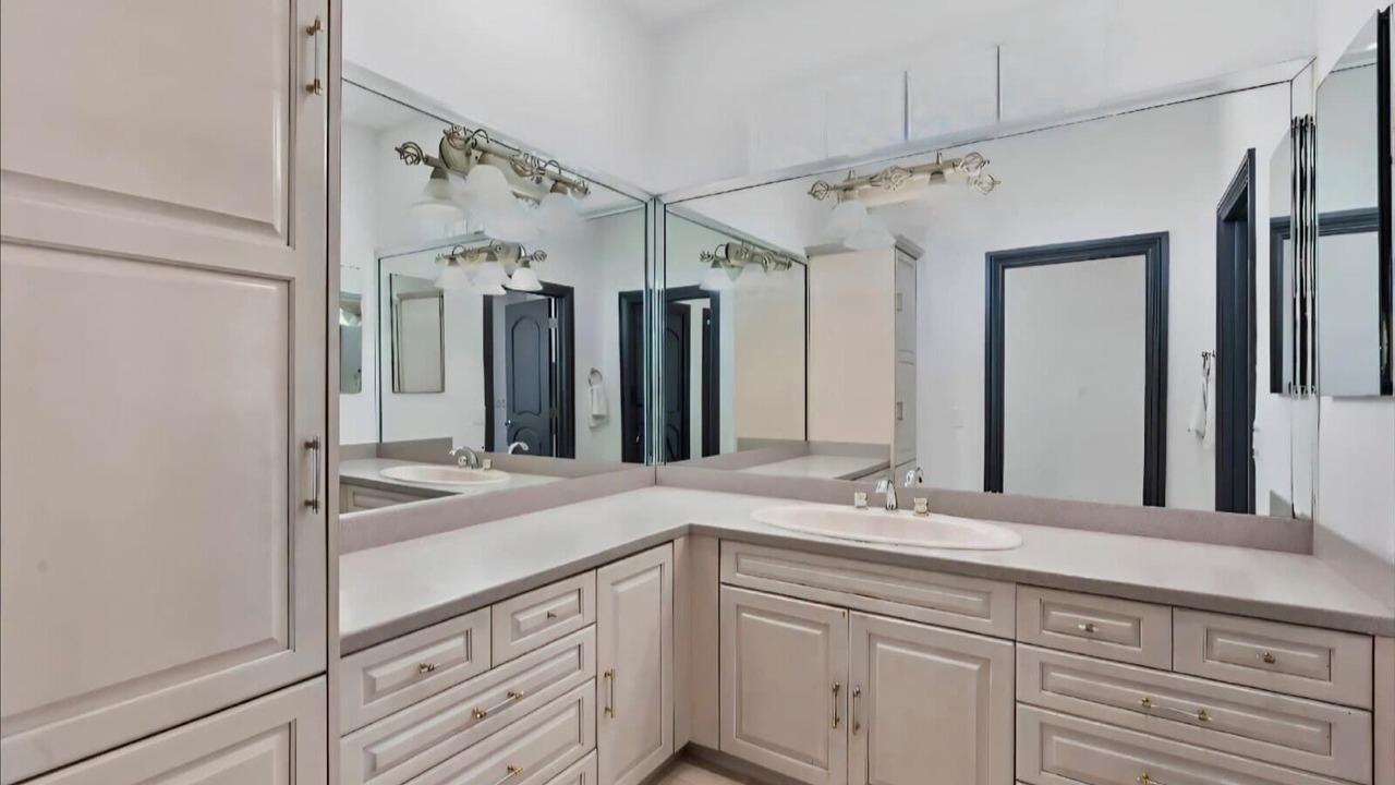 Photo of Bathroom in Tamiami