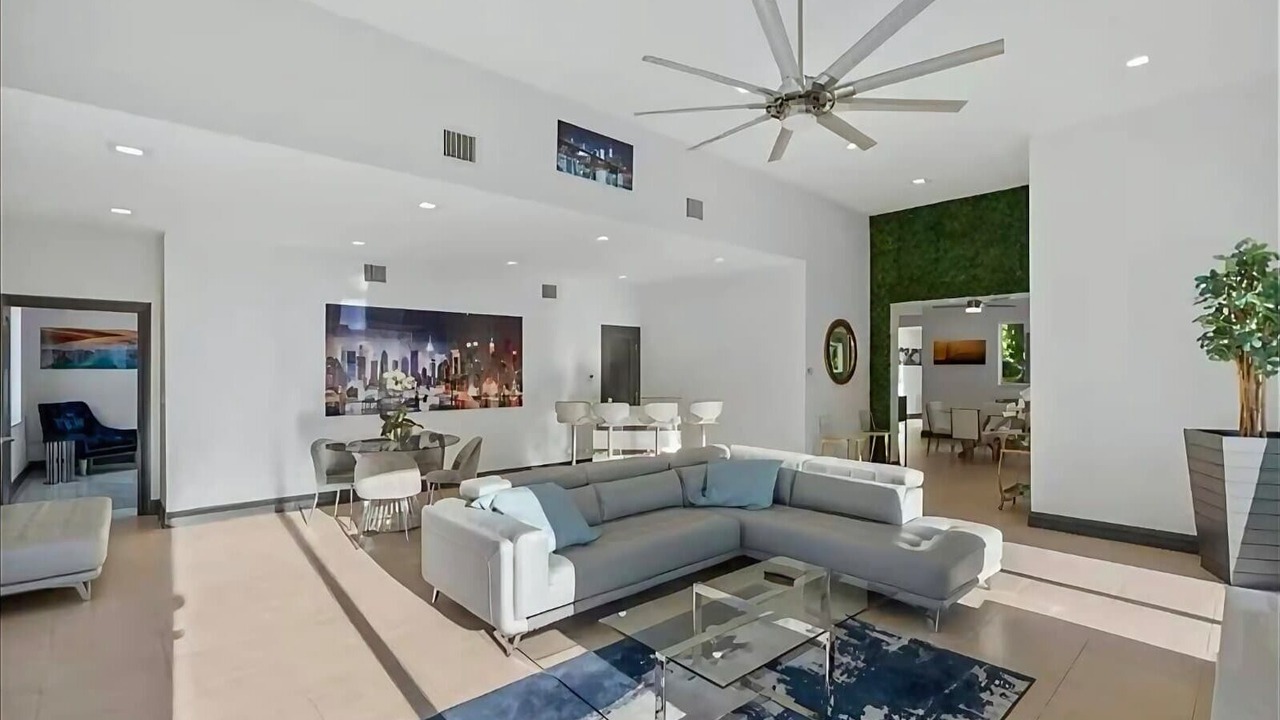Photo of Livingroom in Tamiami