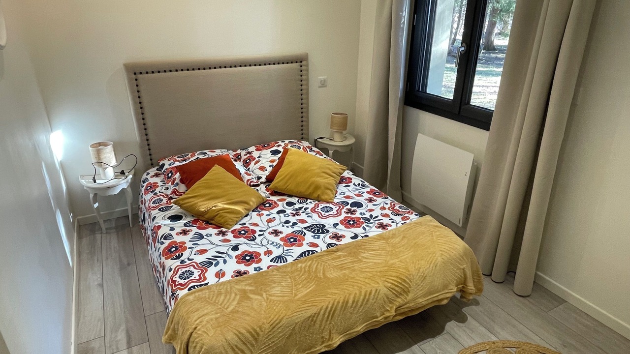 Photo of Bedroom in Gap