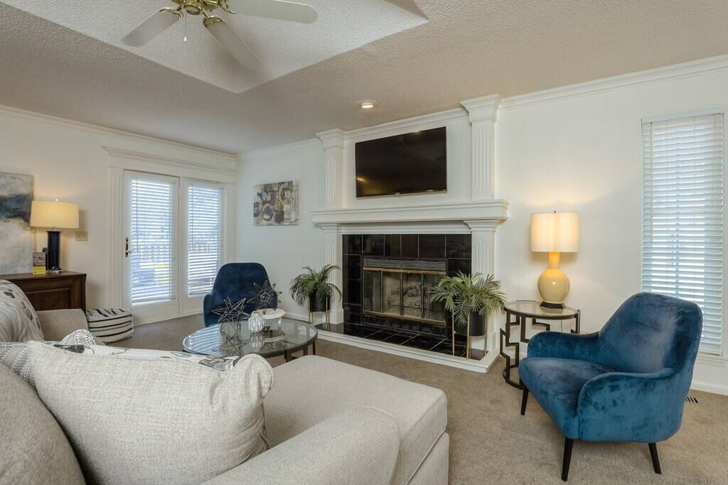 Photo of Livingroom in Lenexa
