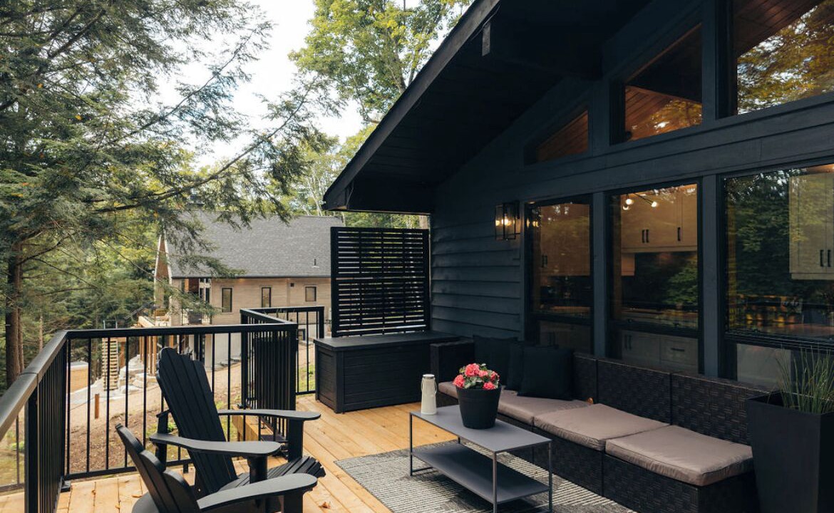 Photo of Patio Balcony in Eagle Lake