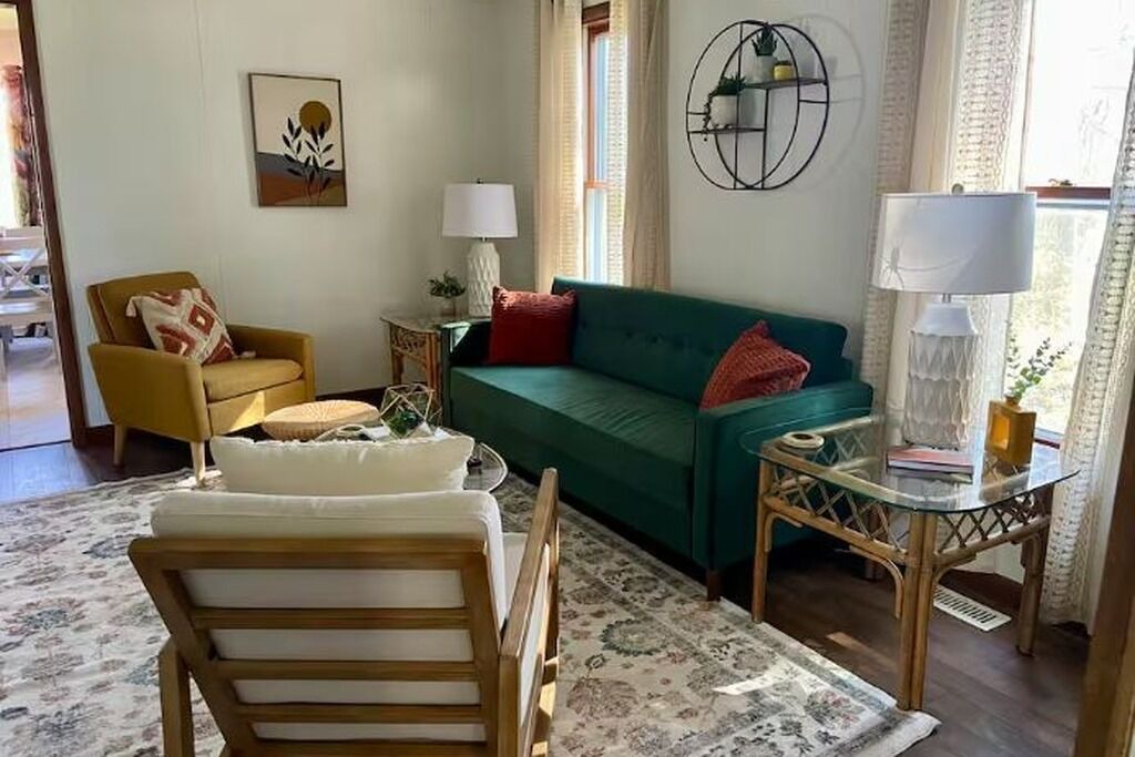 Photo of Livingroom in Livonia