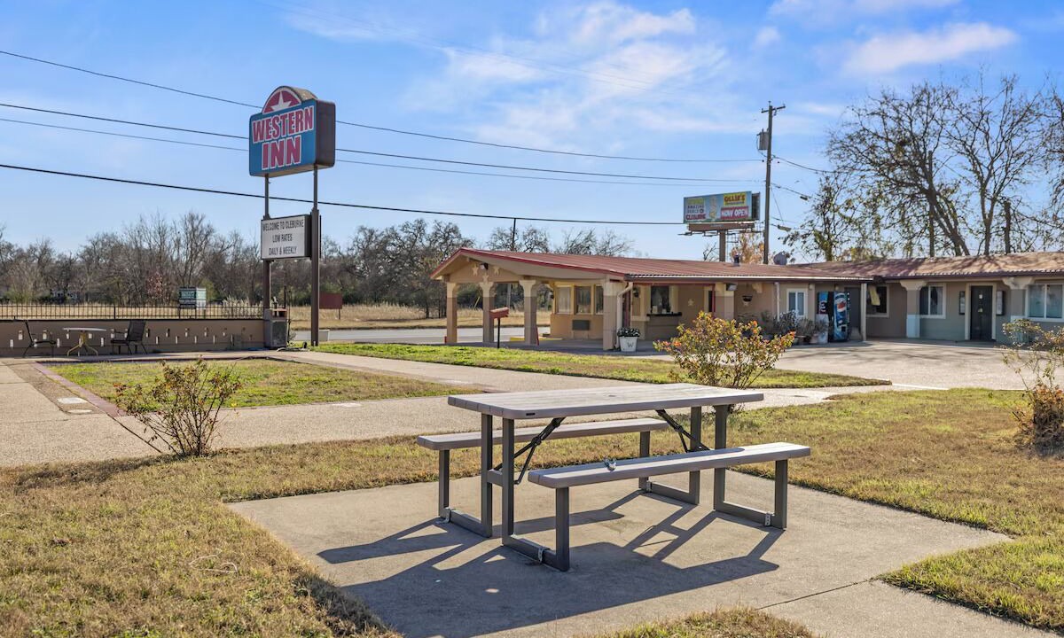 Photo of Outdoor in Cleburne