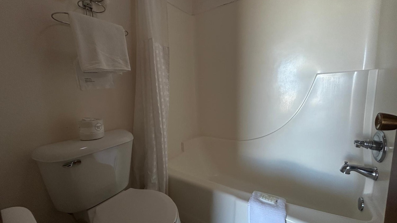 Photo of Bathroom in Broken Bow