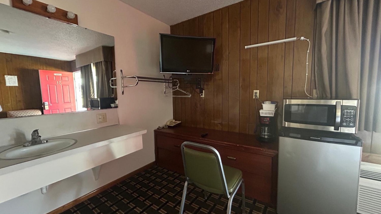 Photo of Bedroom in Broken Bow