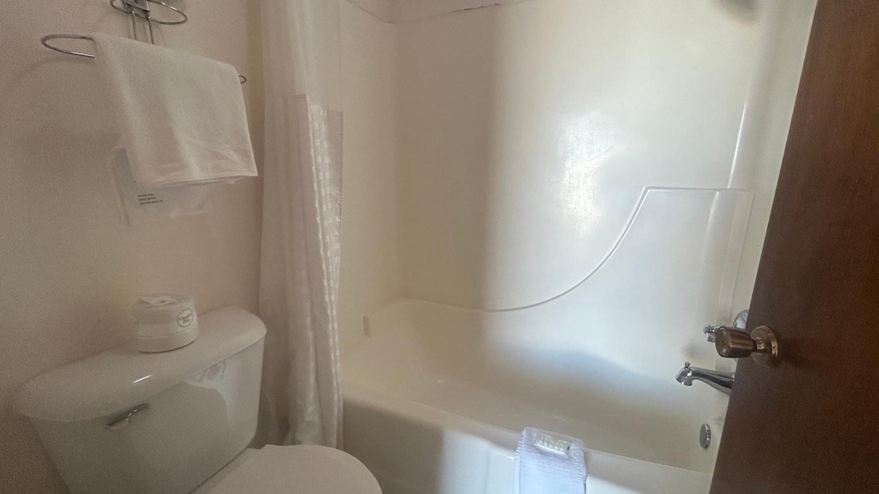 Photo of Bathroom in Broken Bow
