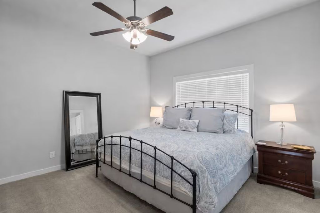 Photo of Bedroom in Tool