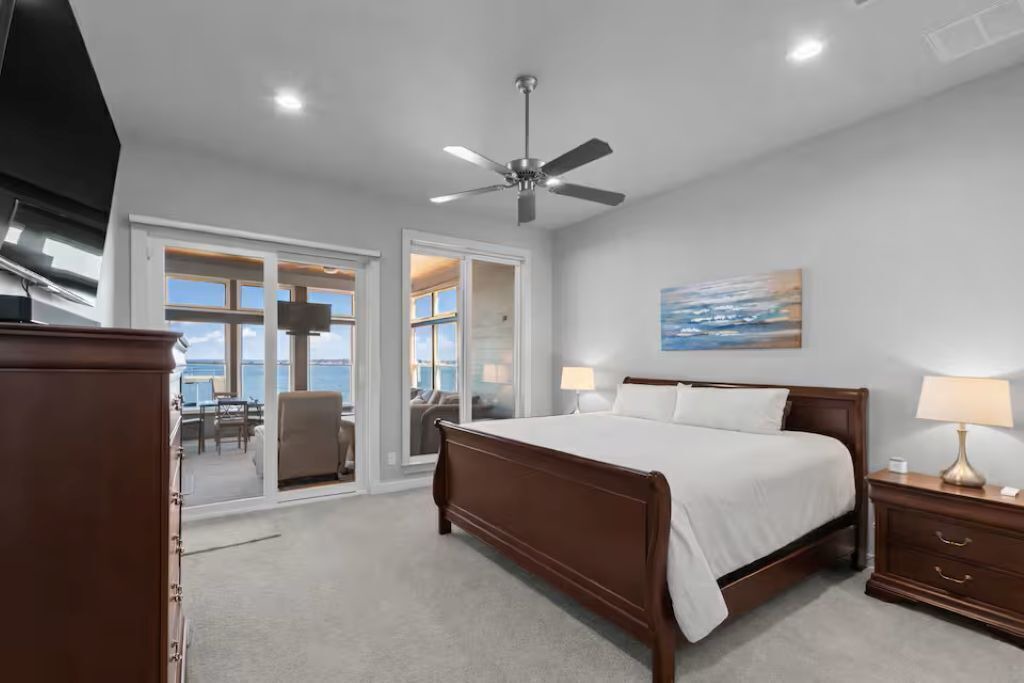 Photo of Bedroom in Tool
