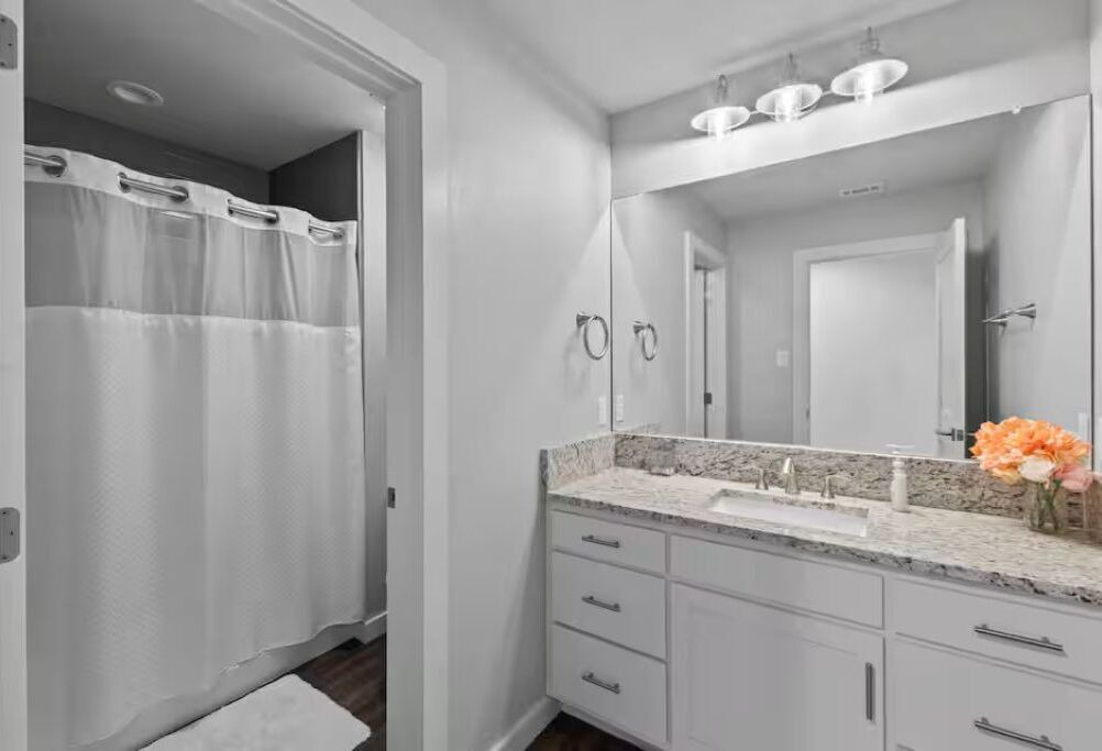 Photo of Bathroom in Tool