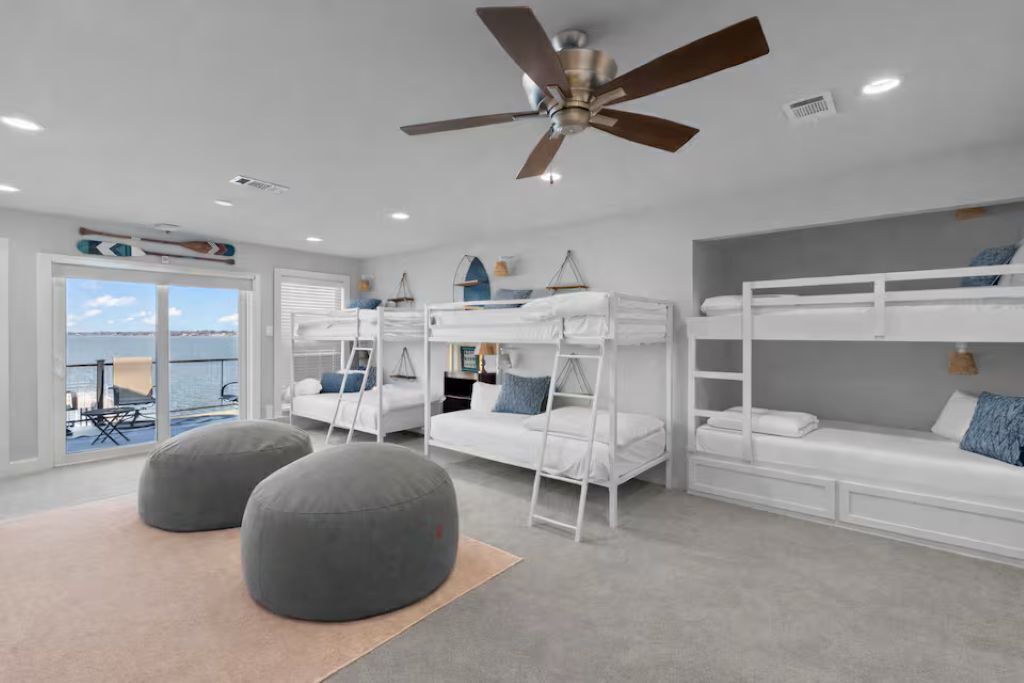 Photo of Bedroom in Tool