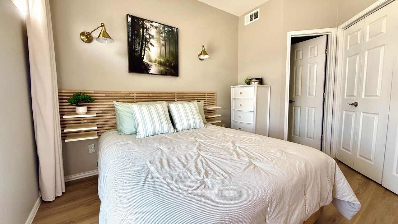 Photo of Bedroom in Oak Lawn