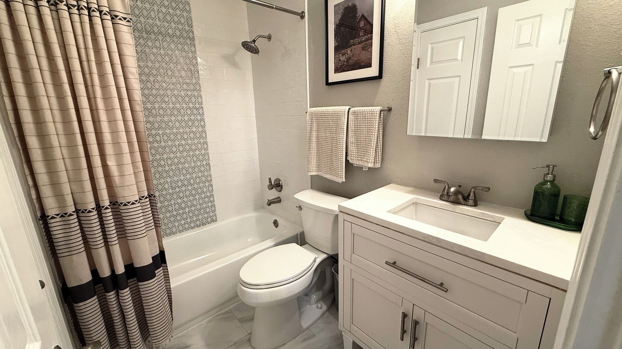 Photo of Bathroom in Oak Lawn