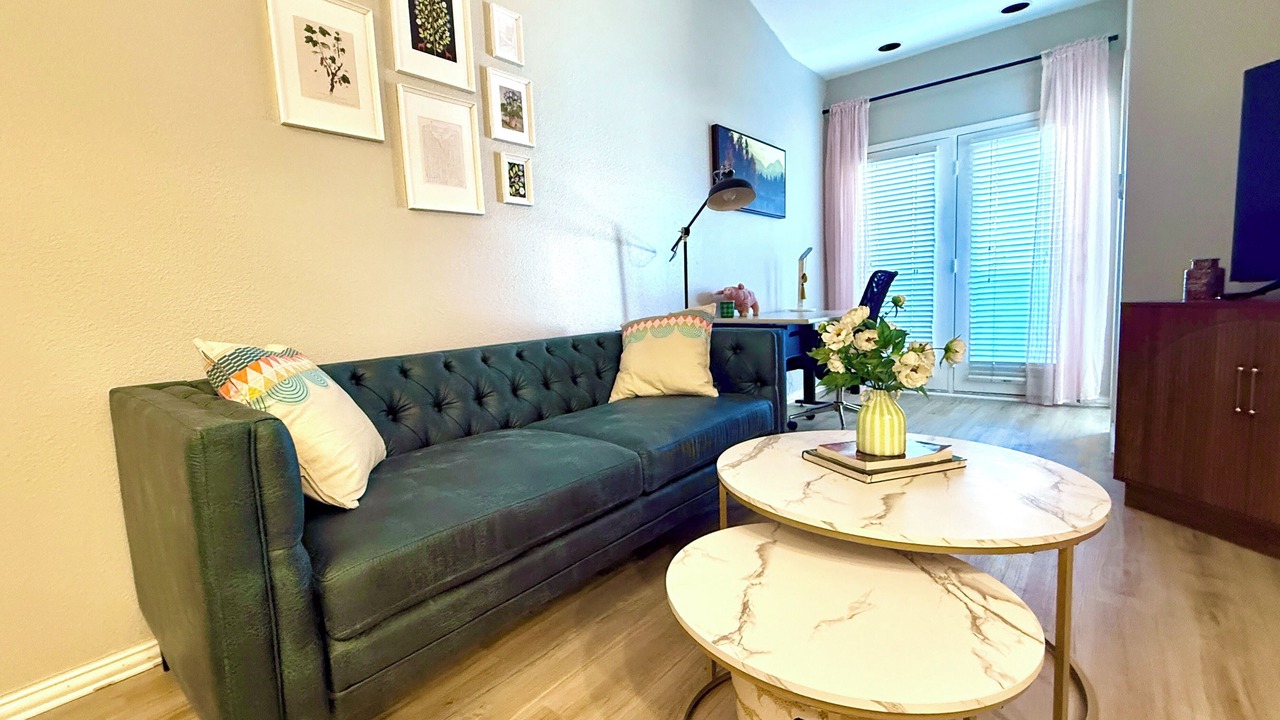 Photo of Livingroom in Oak Lawn