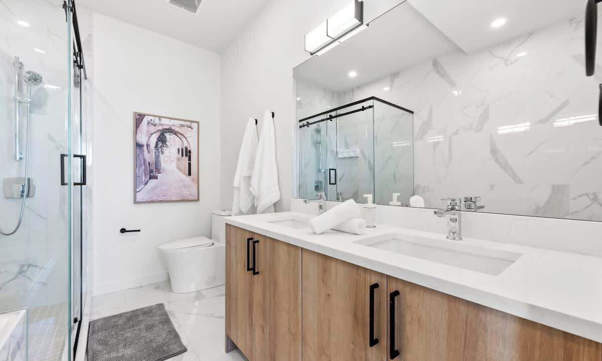 Photo of Bathroom in Hillhurst