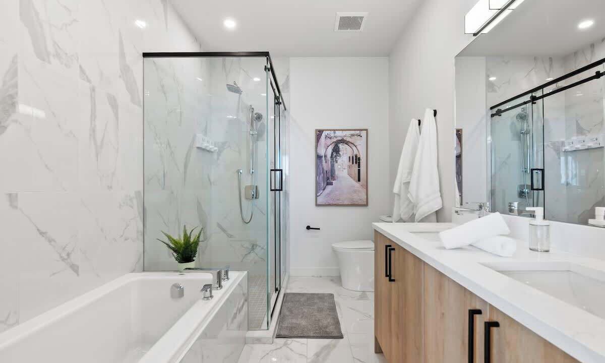 Photo of Bathroom in Hillhurst