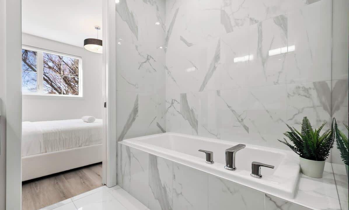 Photo of Bathroom in Hillhurst