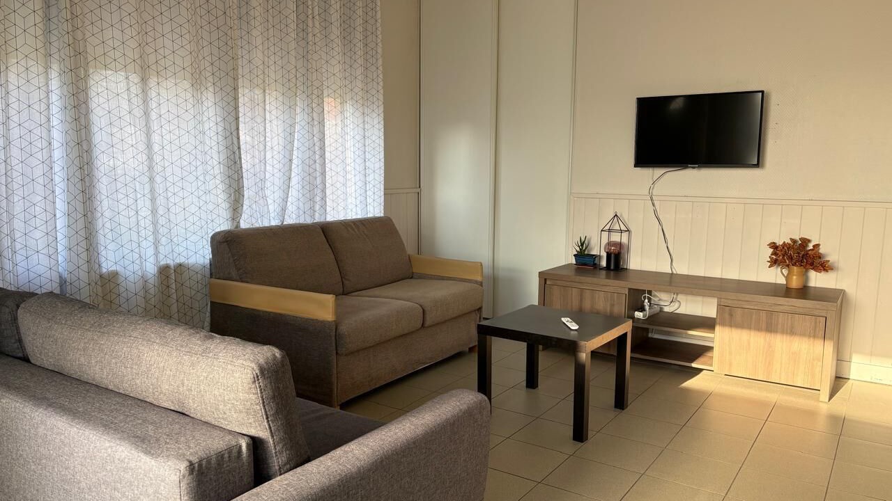 Photo of Livingroom in Fives