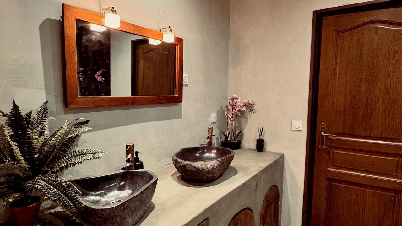 Photo of Bathroom in Houdancourt