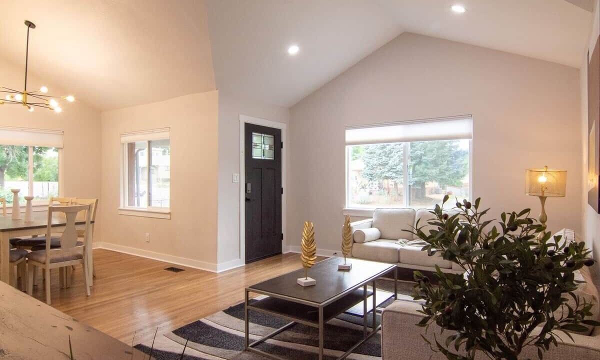 Photo of Livingroom in Virginia Village