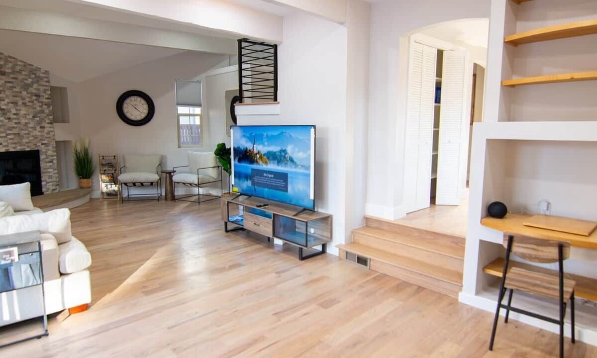 Photo of Livingroom in Hale