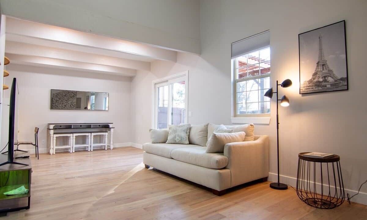 Photo of Livingroom in Hale