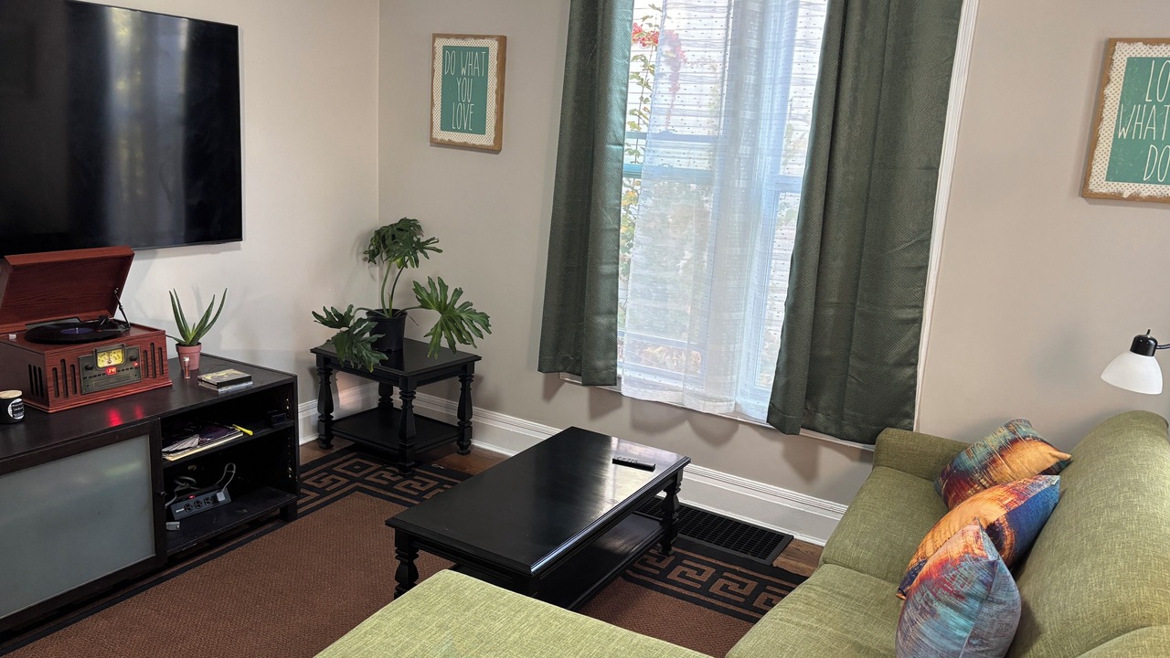 Photo of Livingroom in Thomas - Dale