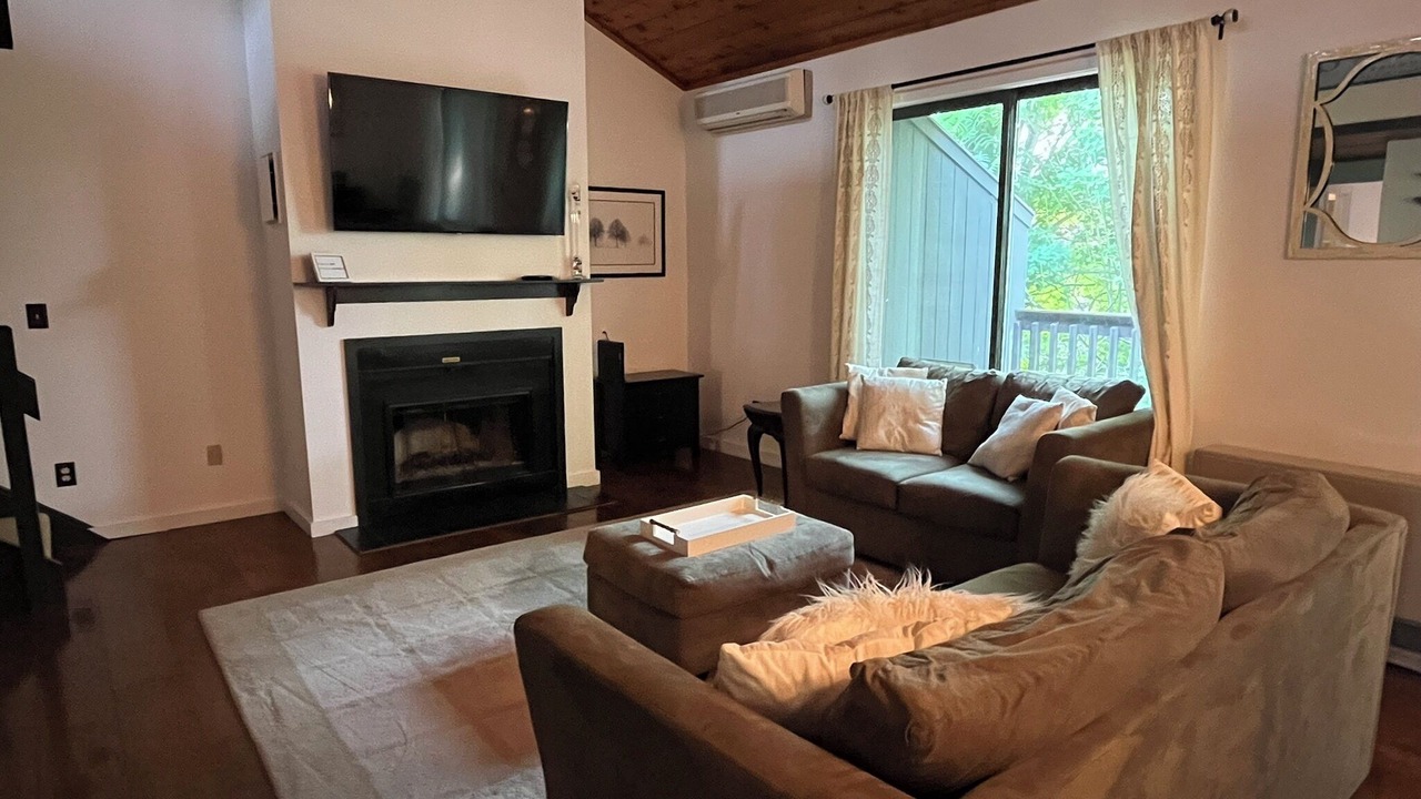 Photo of Livingroom in Manchester Center