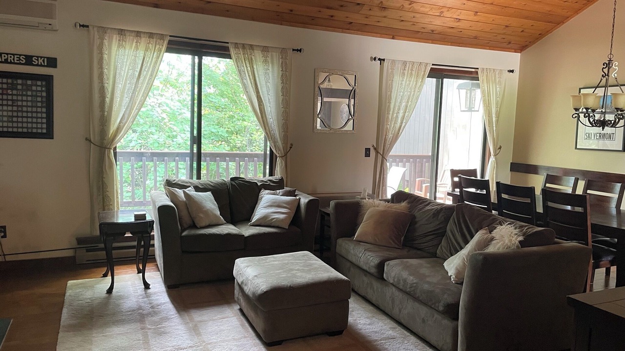 Photo of Livingroom in Manchester Center