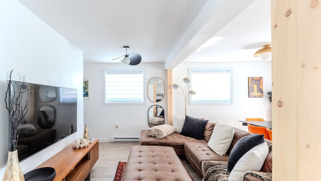 Photo of Livingroom in Jonquiere