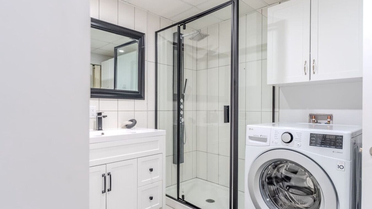 Photo of Bathroom in Jonquiere