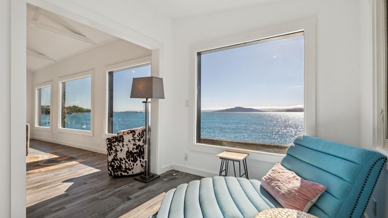 Photo of Livingroom in Point Richmond