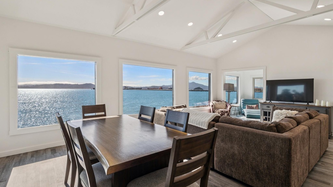 Photo of Livingroom in Point Richmond