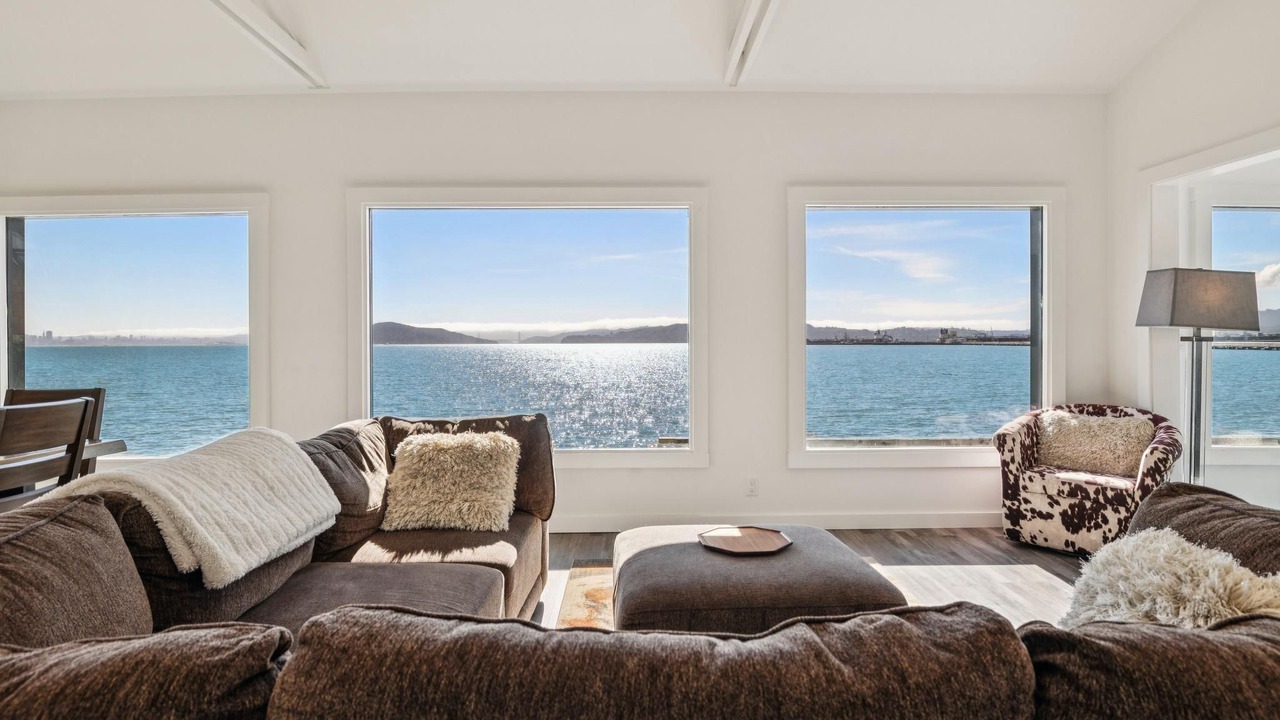 Photo of Livingroom in Point Richmond