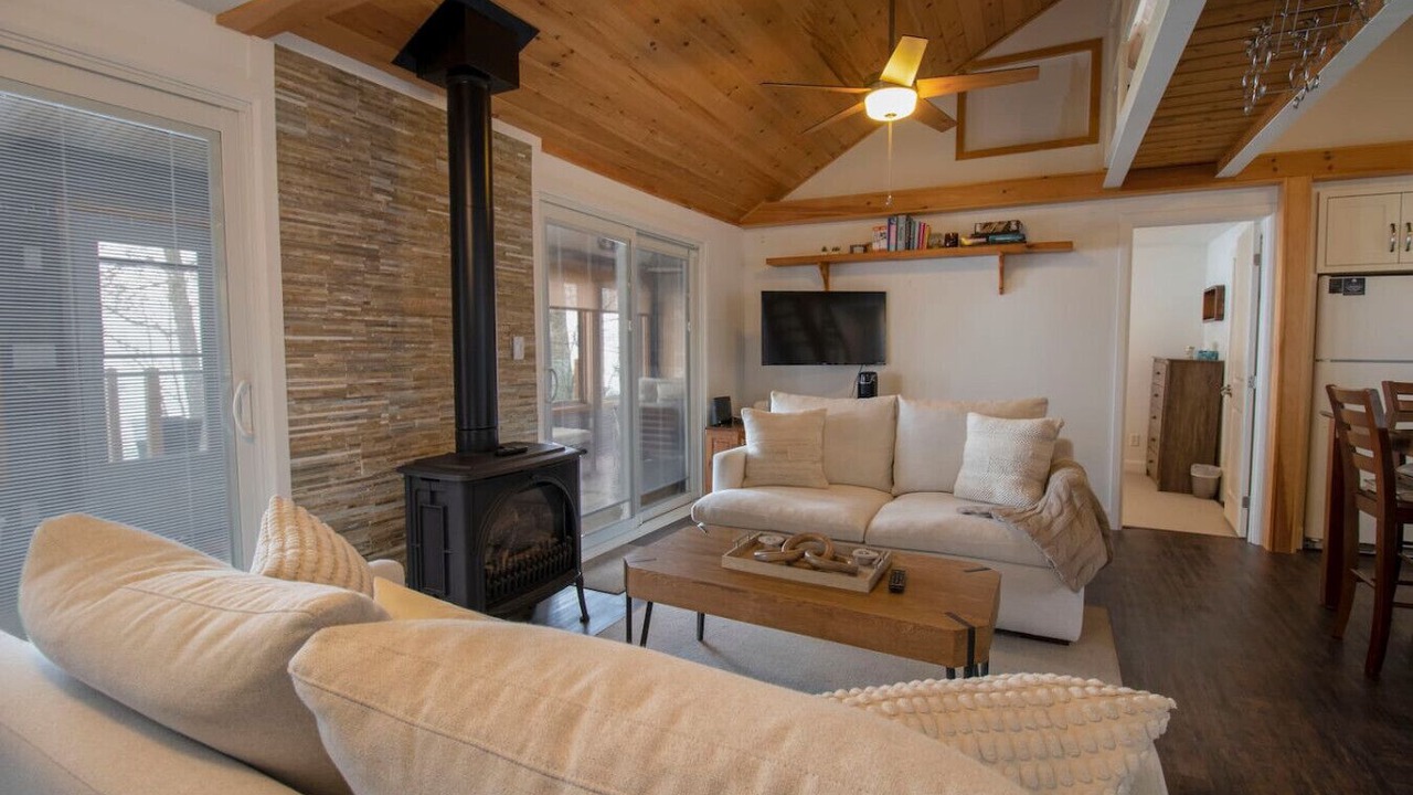 Photo of Livingroom in Midland
