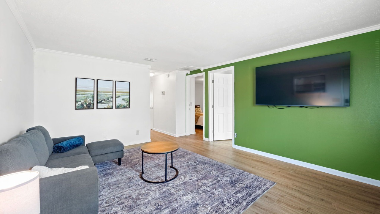 Photo of Livingroom in Westside