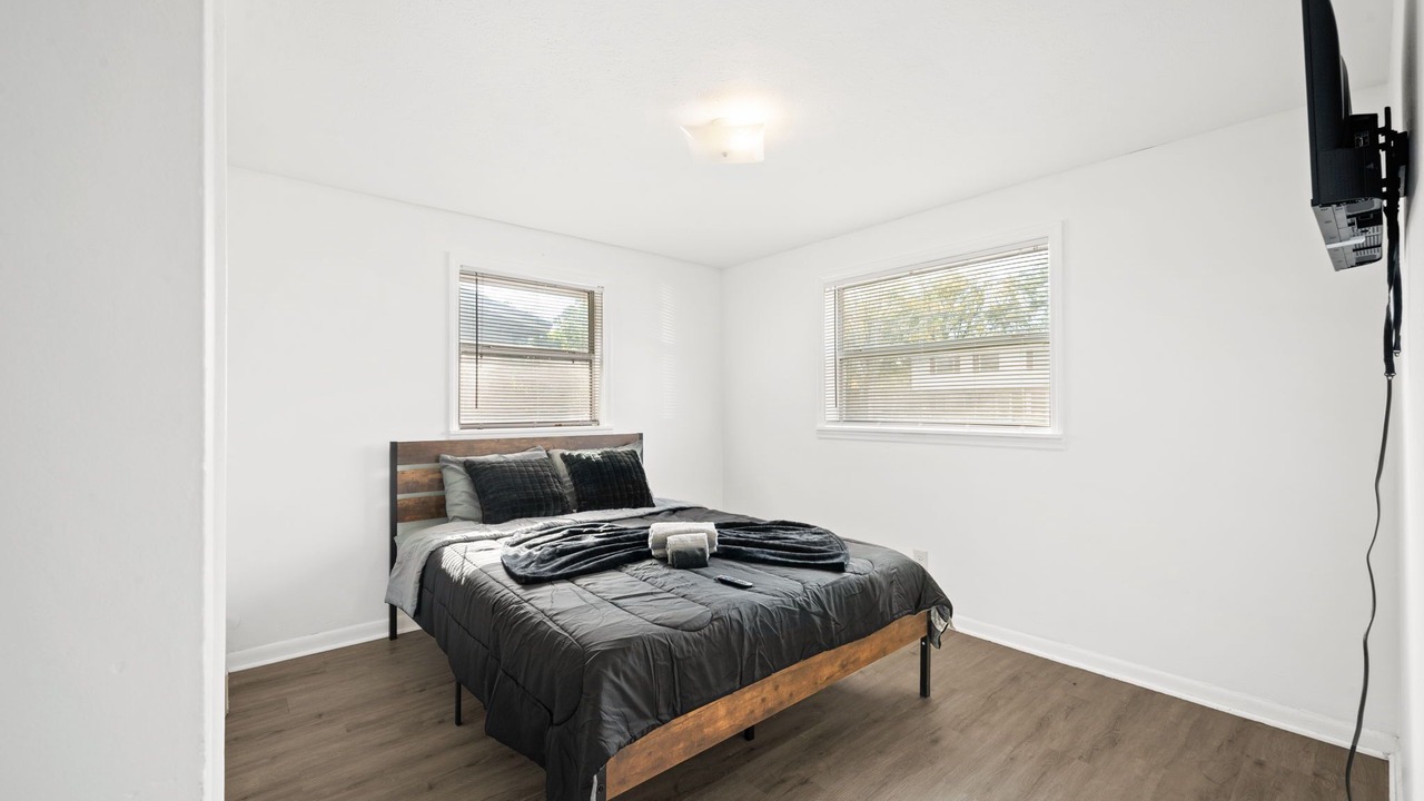 Photo of Bedroom in Westside