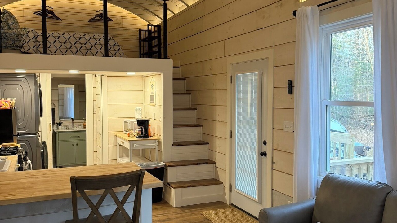 Photo of Livingroom in Tolland