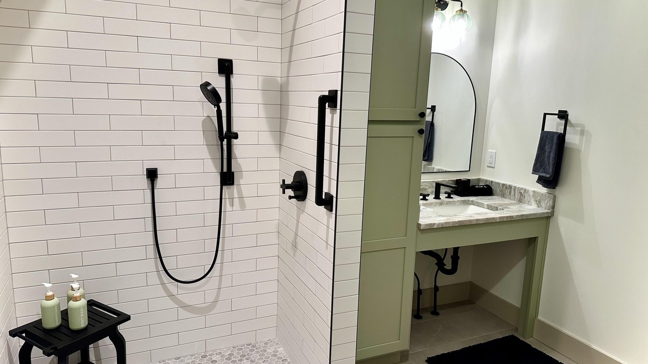 Photo of Bathroom in Gnaw Bone