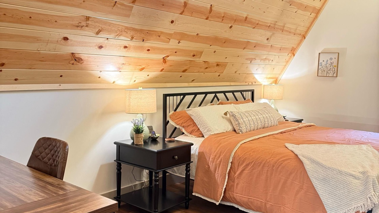 Photo of Bedroom in Gnaw Bone