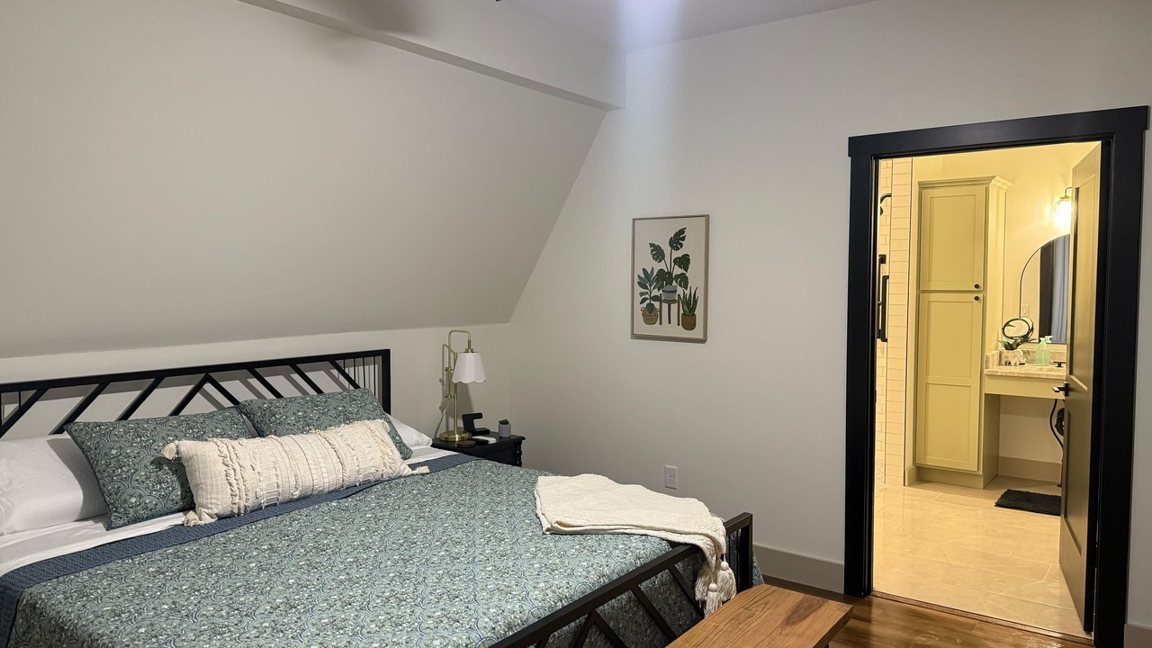 Photo of Bedroom in Gnaw Bone