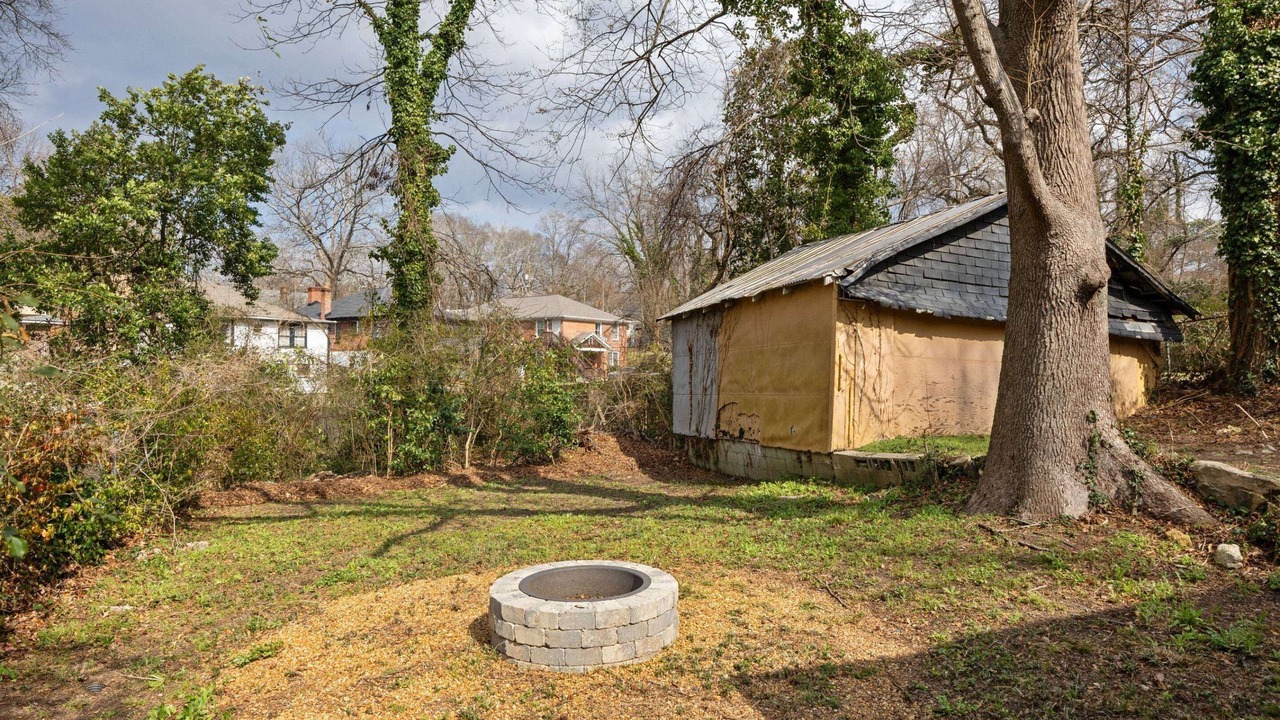 Photo of Outdoor in West End