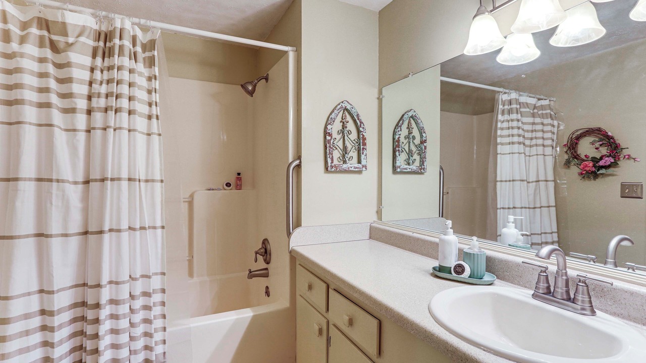 Photo of Bathroom in Gassville