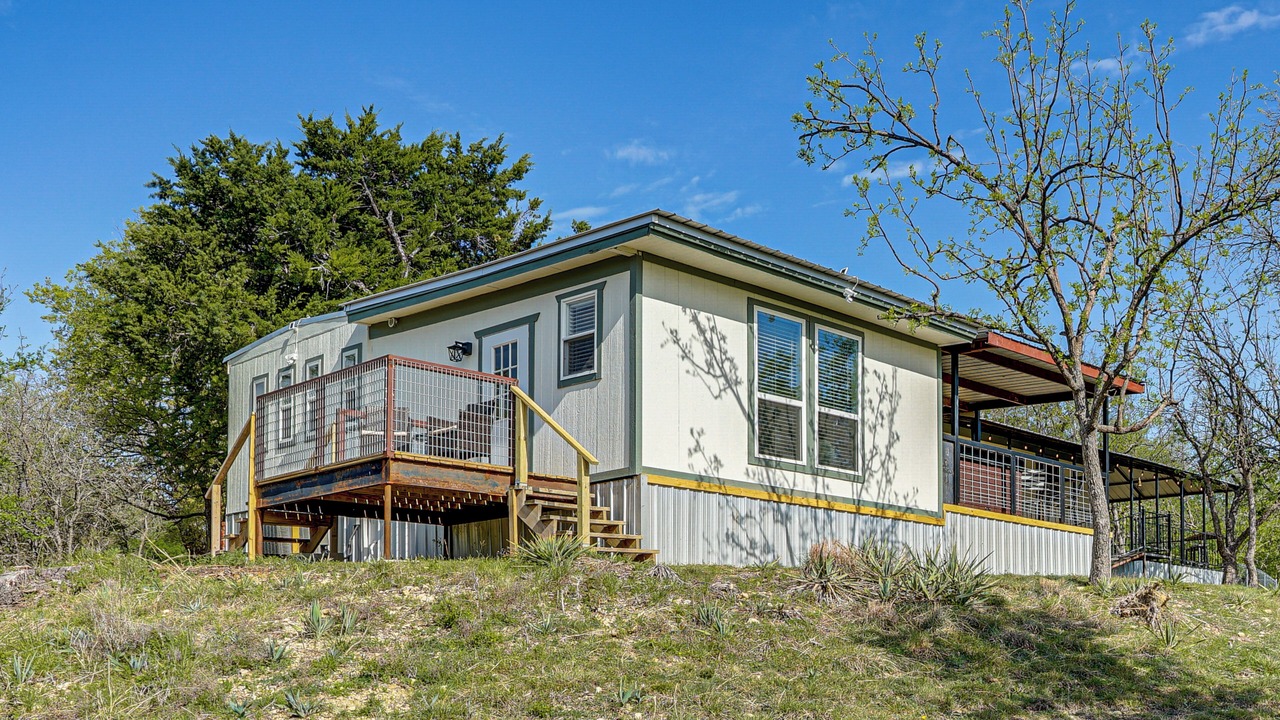 Photo of Outdoor in Hudson Oaks
