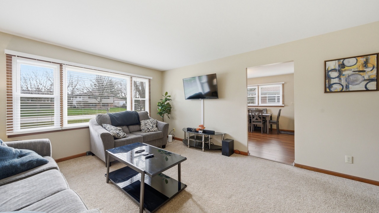 Photo of Livingroom in Aurora