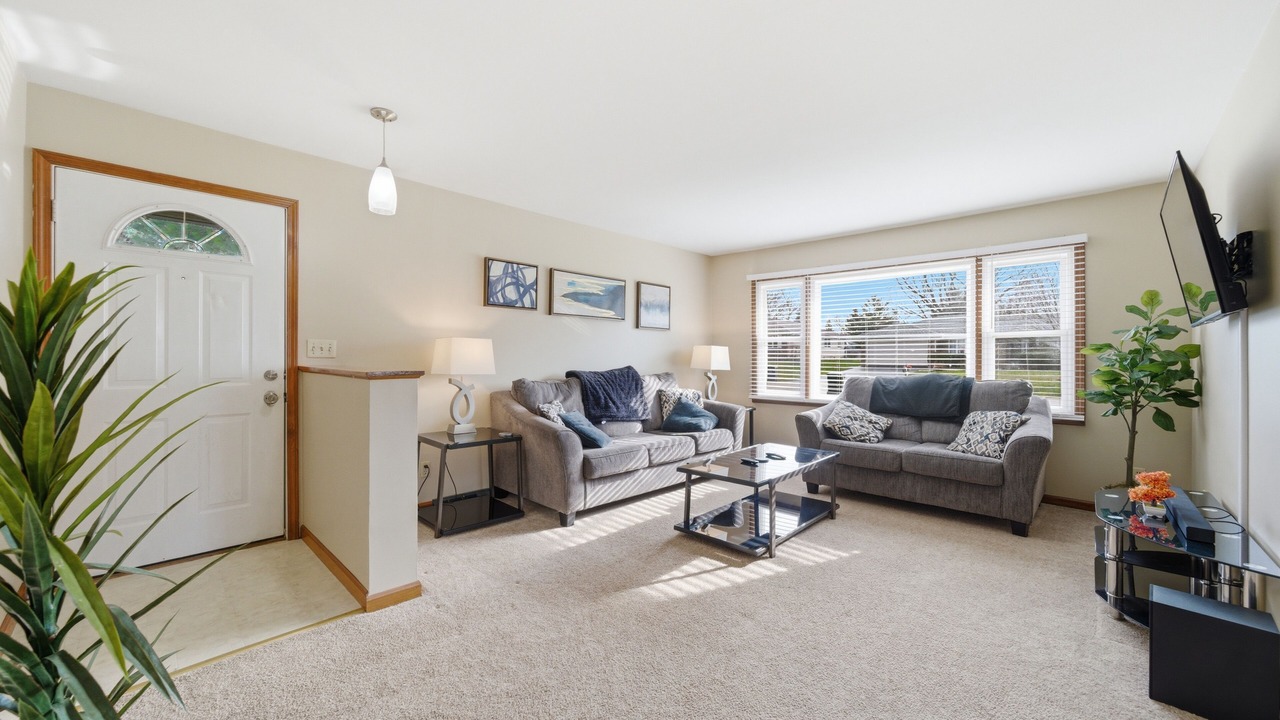 Photo of Livingroom in Aurora