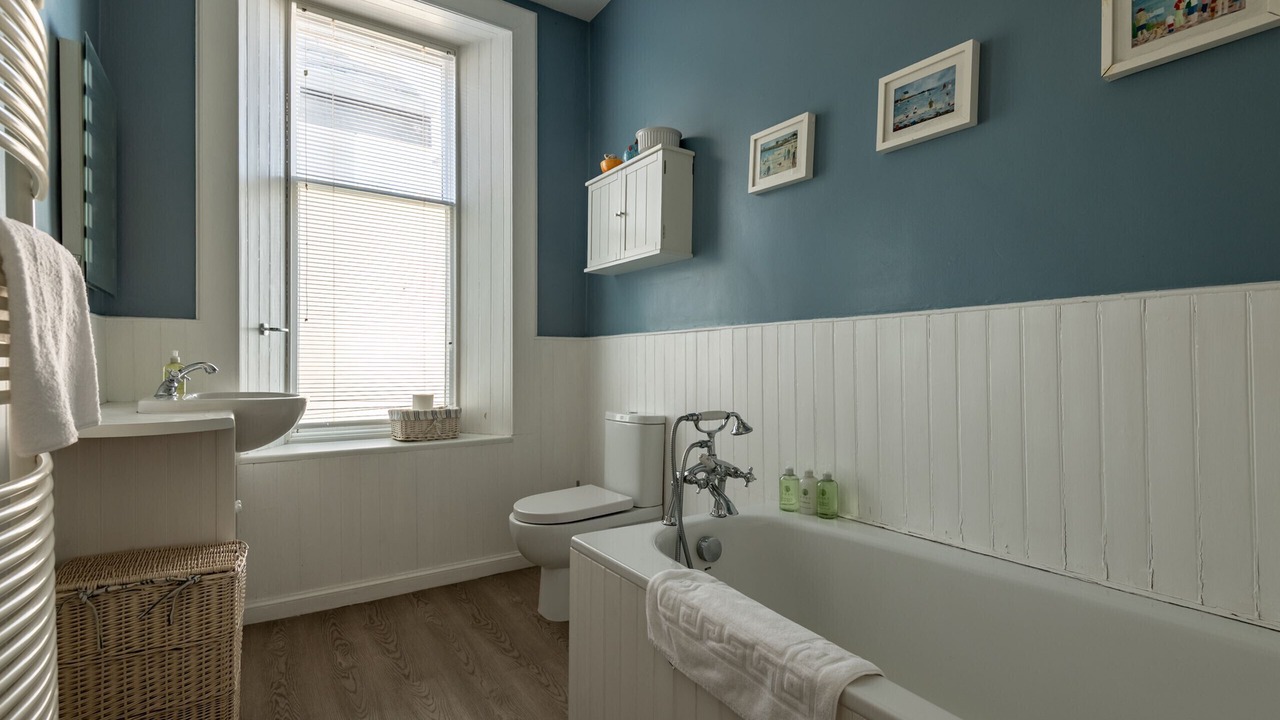 Photo of Bathroom in Earlsferry