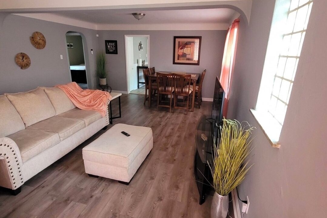 Photo of Livingroom in Beverly Hills