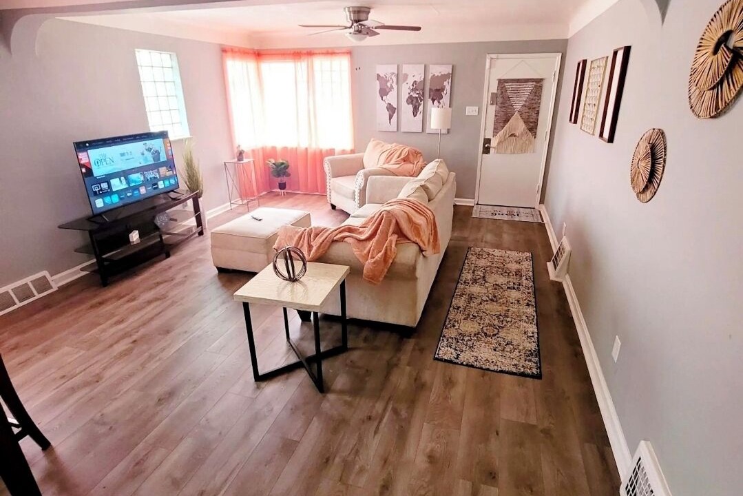 Photo of Livingroom in Beverly Hills